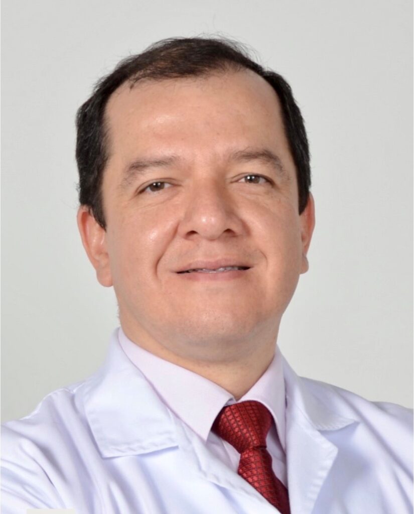 

Profesor Boris Eduardo Vesga Angarita, médico, especialista en Medicina Interna, Cardiología y Hemodinamia, egresado UIS, profesor Titular del departamento de Medicina Interna.