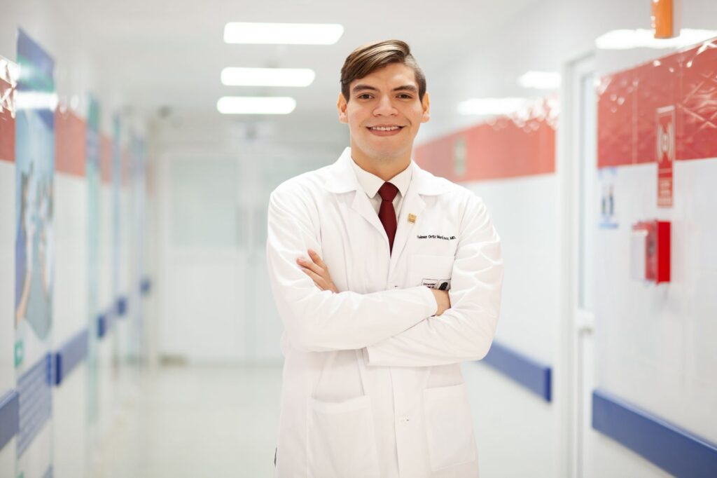Yeimer Ortiz, estudiante de la especialización en Medicina Interna