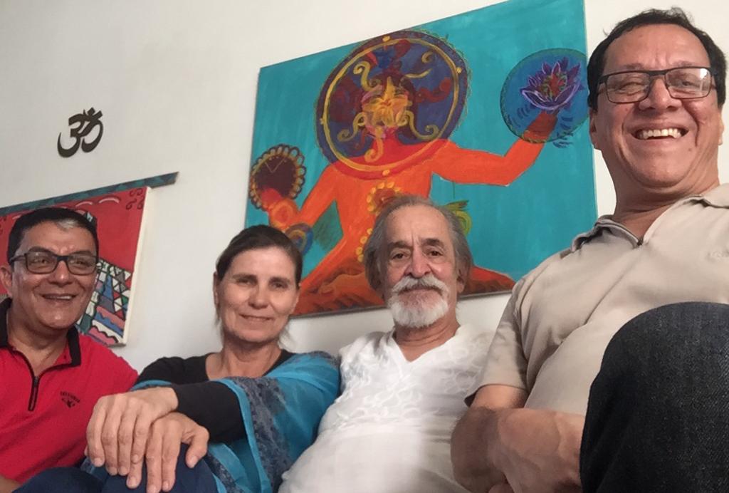 En su residencia en Bucaramanga el artista Pablus Gallinazus recibió a los periodistas William Rodríguez y Jairo Morales para la elaboración del documento radial

