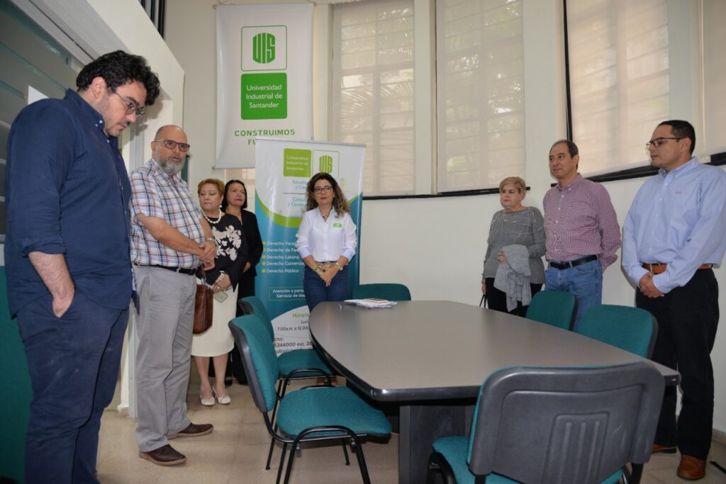 El doctor Javier Alejandro Acevedo Guerrero, director de la Escuela de Derecho y Ciencia Política UIS resaltó el apoyo que se da al proceso adelantado por el Consultorio y Centro de Conciliación.