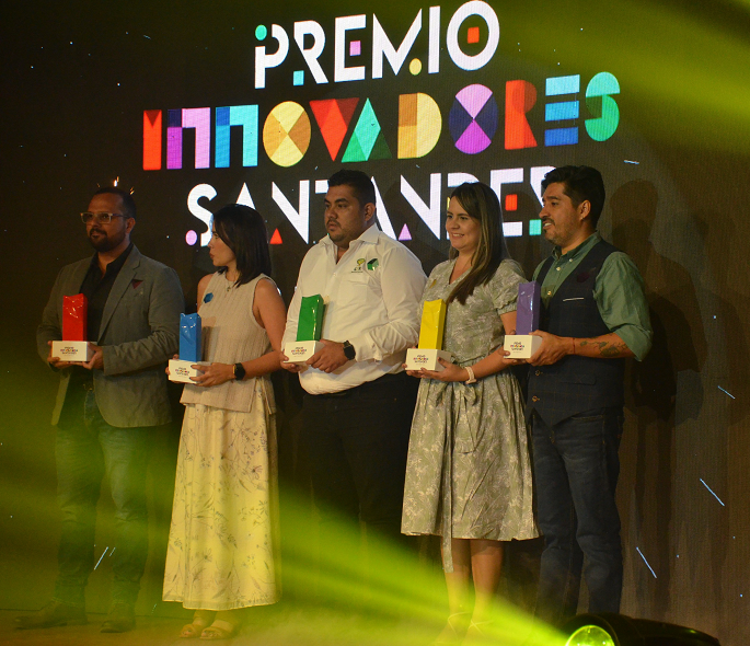 Empresarios ganadores del Premio Innovadores de Santander, en las cinco categorías. 