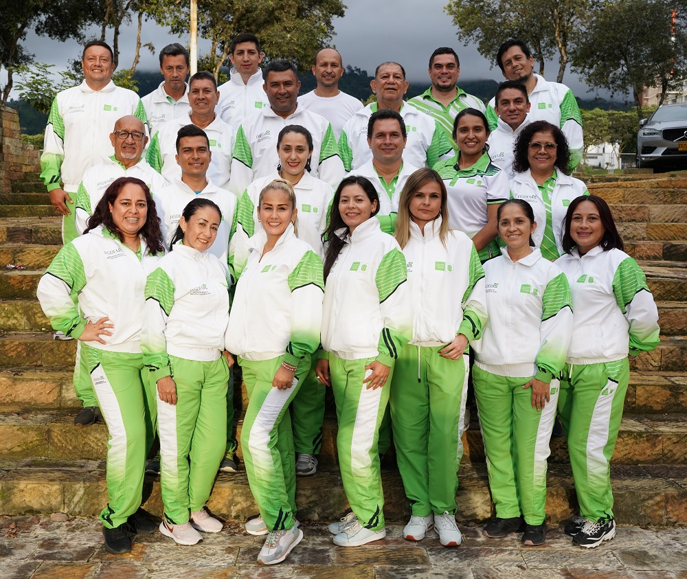 Fotografía muestra parte de la delegación de ASDEUIS que participará en los Juegos  de octubre de 2022 en Cartagena.