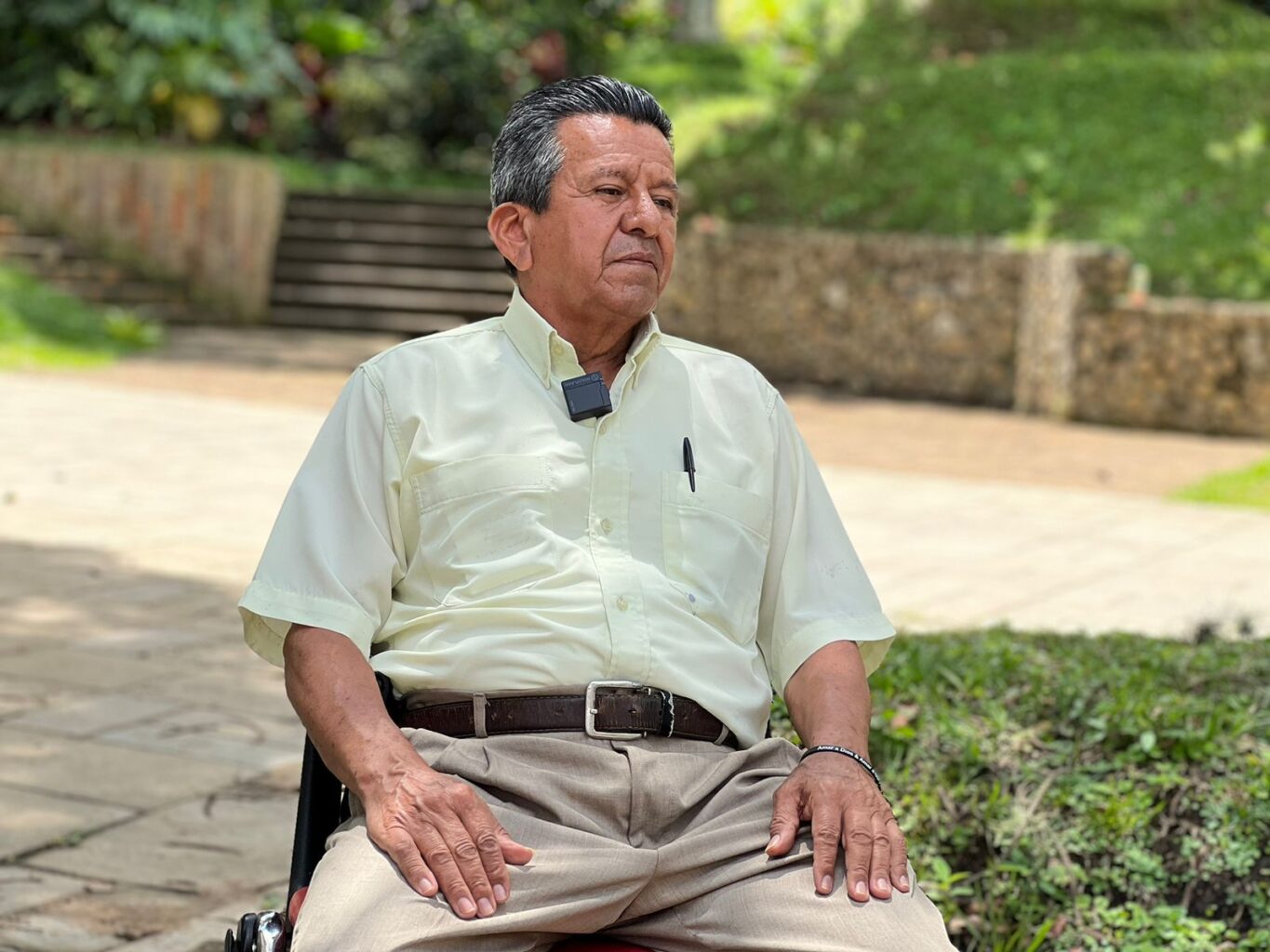 En la imagen se encuentra Andelfo Gelvez Montes durante la sesión de la entrevista.