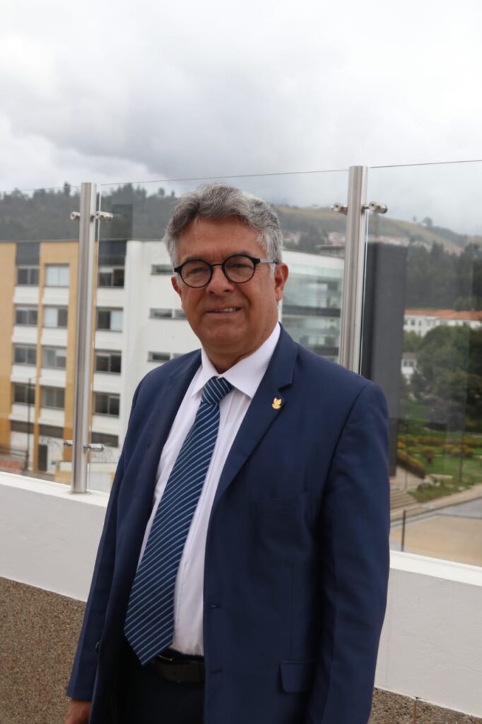 Enrique Vera López, actual rector de la Universidad Pedagógica y Tecnológica de Colombia.