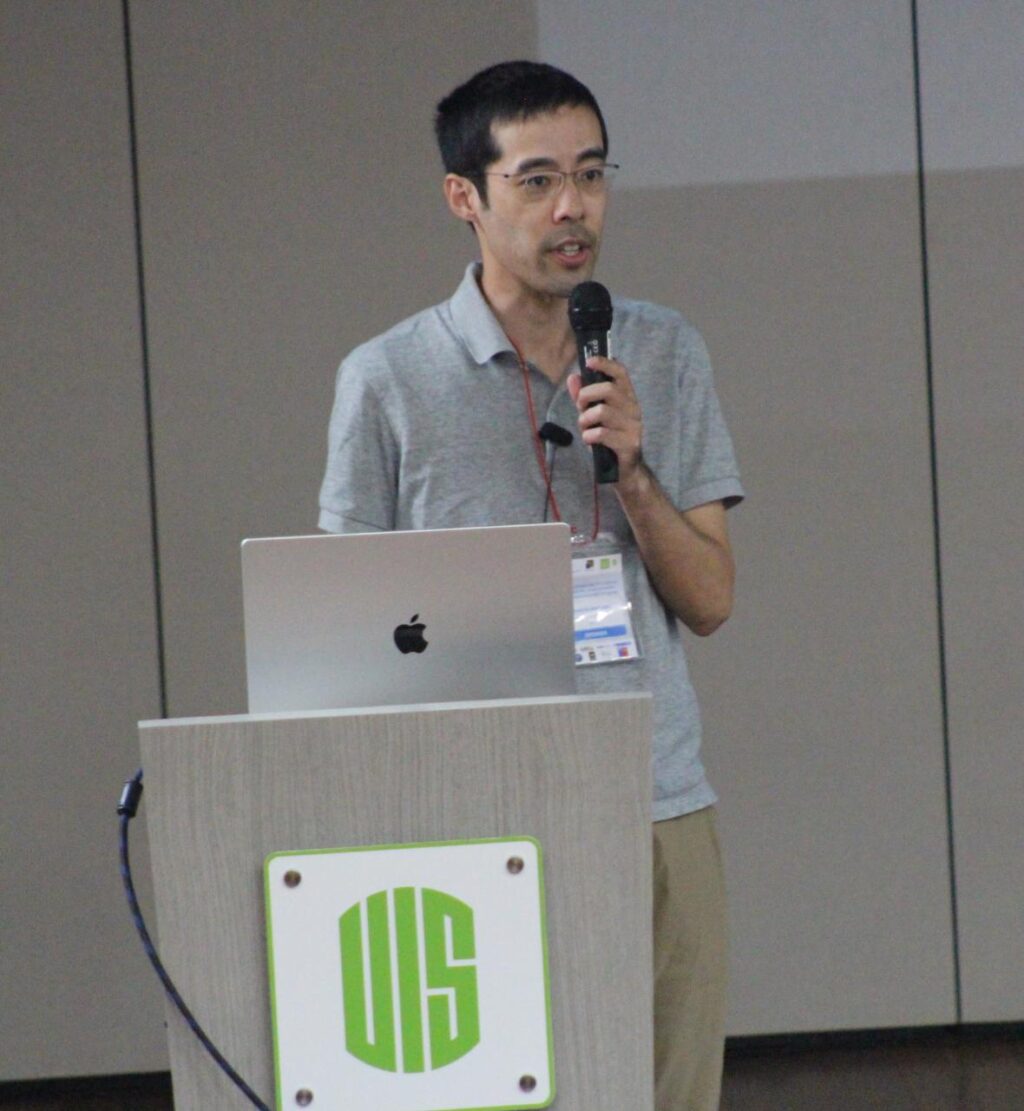Imagen que muestra al conferencista japonés Ryoichi Horisaki 