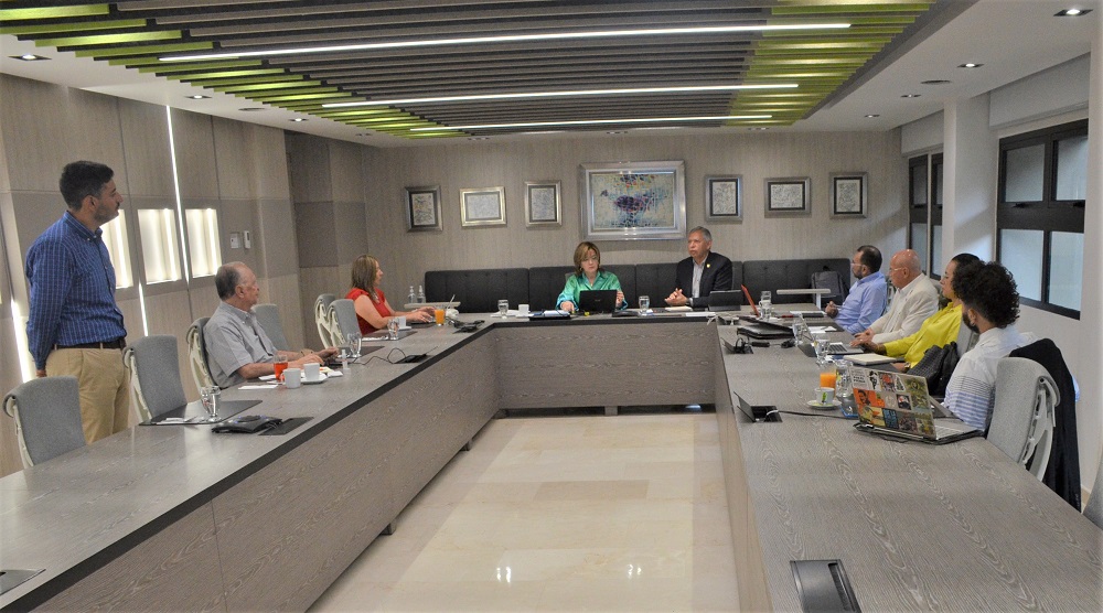 Imagen del Consejo Superior en su sesión ordinaria mensual el 27 de marzo.