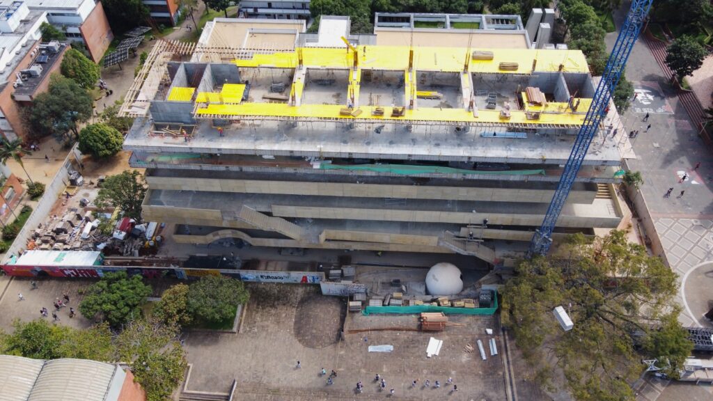 Imagen del nuevo edificio de la Facultad de Ciencias Humanas UIS en construcción