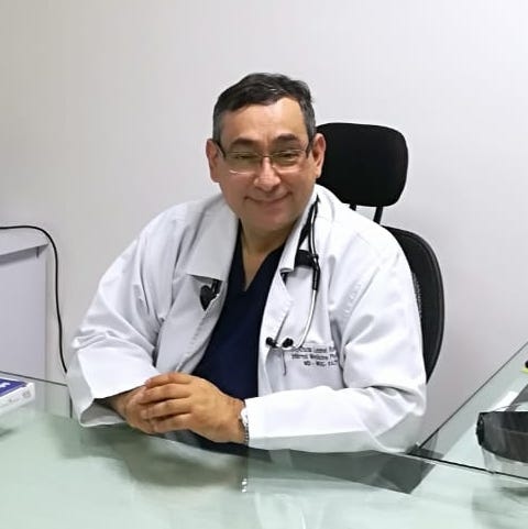 Oscar Leonel Rueda Ochoa. Médico, UIS. Especialista en Medicina Interna, UIS.  Ph.D en Investigación Cardiovascular.