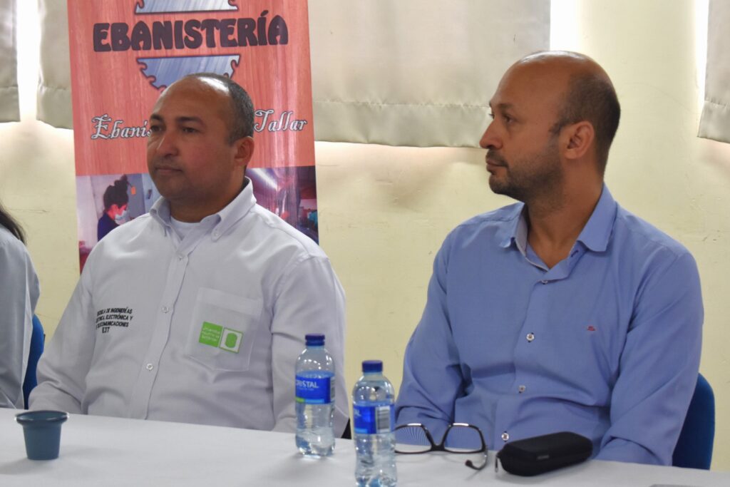 Lanzamiento del proyecto de fortalecimiento en educación técnica, un convenio entre la Universidad Industrial de Santander, UIS, la Electrificadora de Santander y la Cámara de Comercio de Bucaramanga.