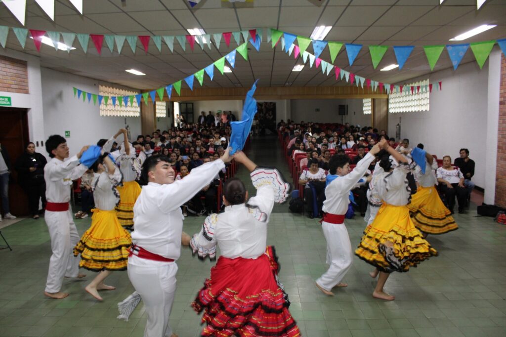 Sede UIS Málaga lideró Festival de Talentos con artistas de la región