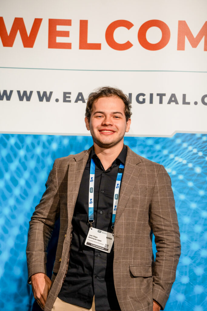 Estudiante de la maestría en Geofísica de la Escuela de Física, Juan Diego Bohórquez López