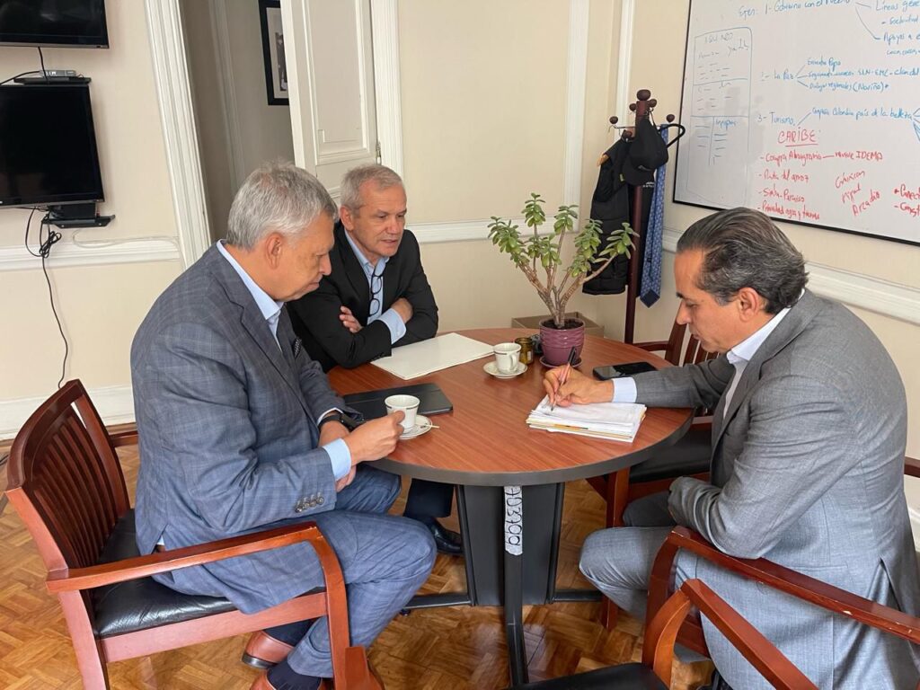 Rector UIS, Hernán Porras Díaz, se reunido con Alexander López Maya, director del Departamento Nacional de Planeación, DNP y el exdirector del DAPRE, Carlos Ramón González,