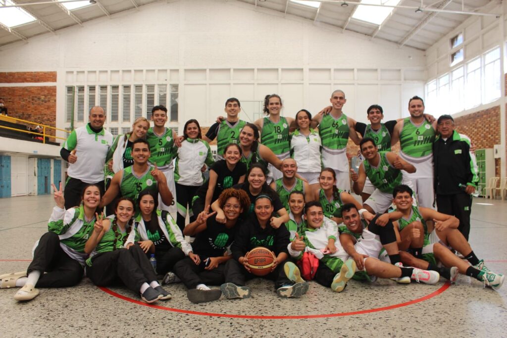 Imagen de baloncesto masculino y femenino