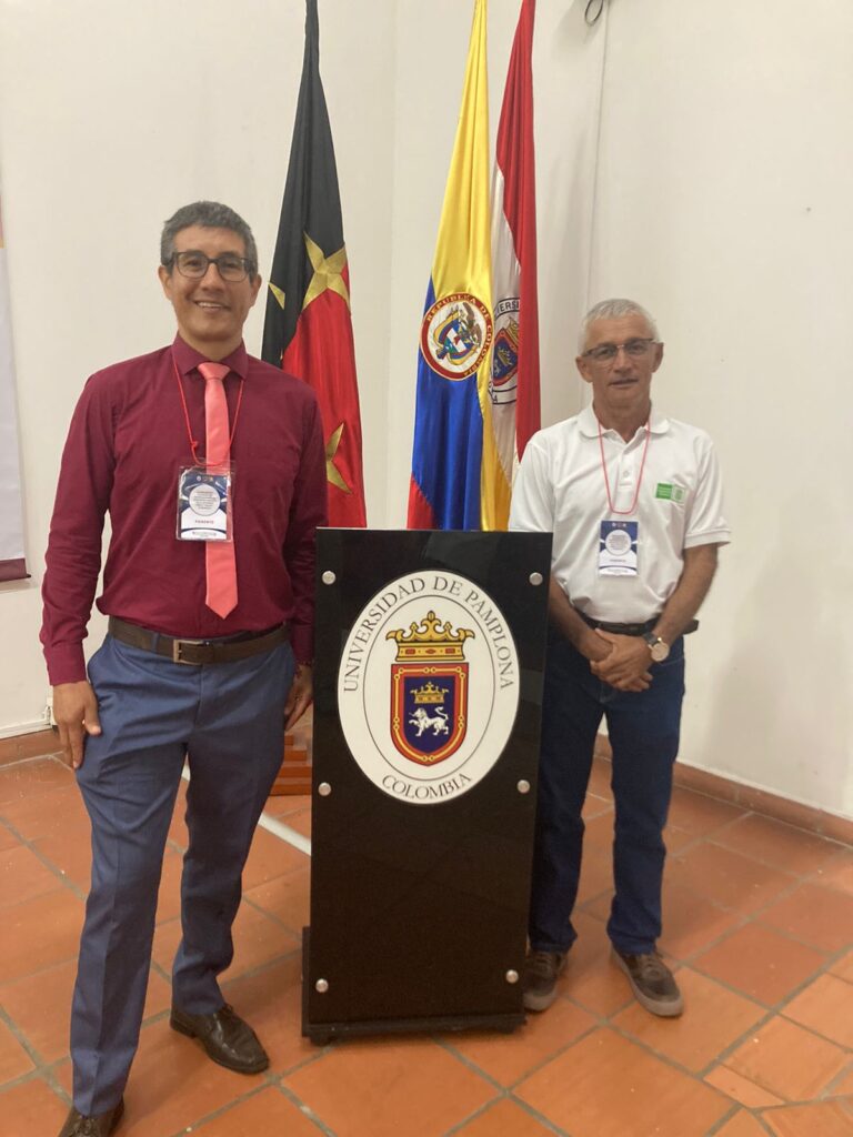 Profesor Fabio Villafrades y Jorge Buitrago.