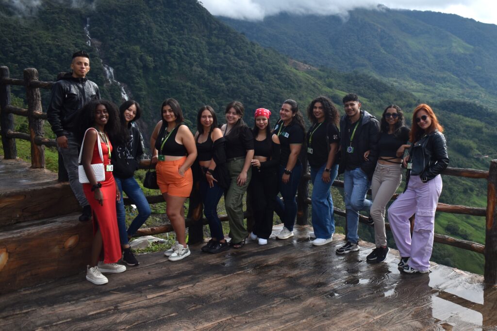 Estudiantes de Profesional en Turismo de la Sede UIS Socorro exploraron el potencial turístico de Antioquia