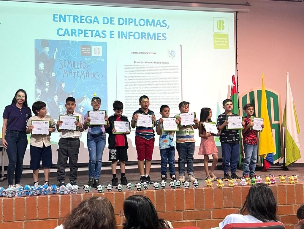 Students from 1st to 9th grade participated this semester in the Semillero Matemático UIS.
