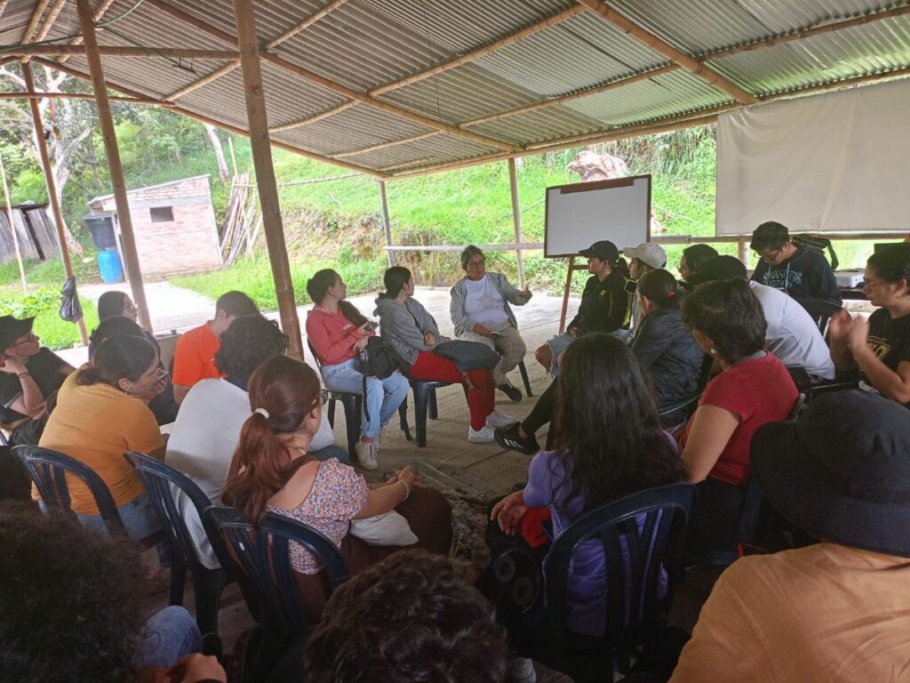 Estudiantes de Historia visitaron las comunidades Yanacuna, Kokonukos y Misak en el Cauca