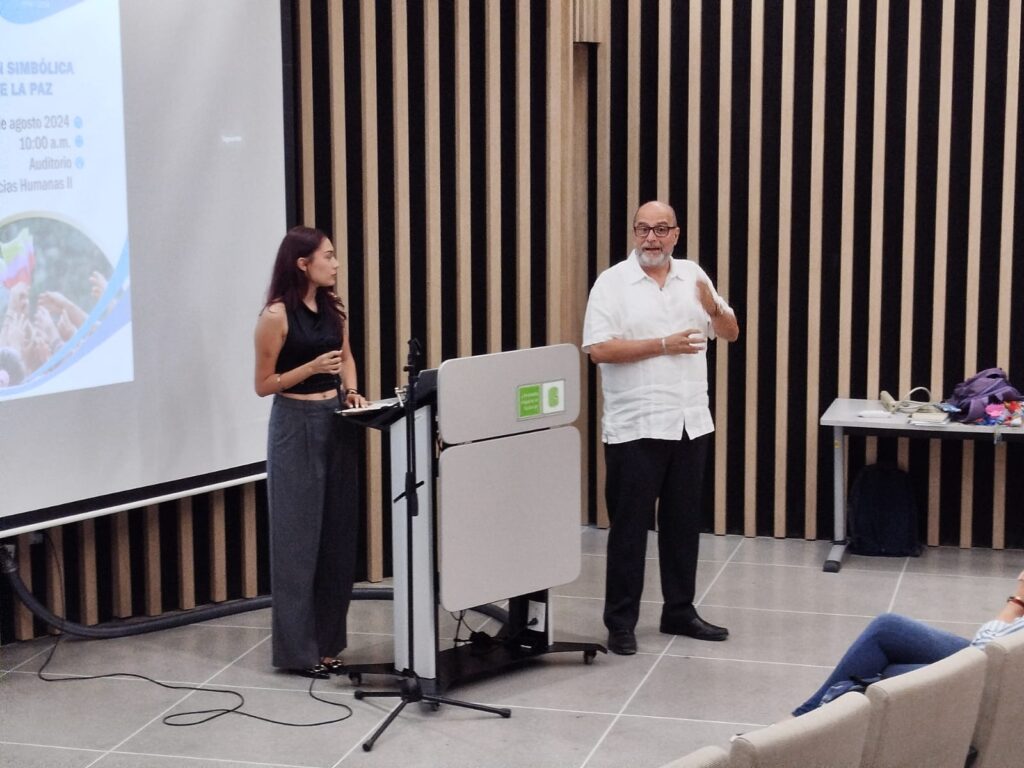 Profesor Javier Alejandro Acevedo, director Escuela de Derecho y Ciencia Política UIS.