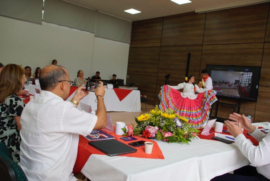 Imagen de otro momento de la reunión re rectores del Consejo Directivo de Ascún.