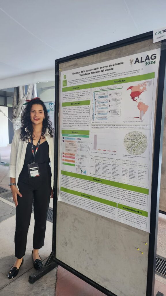 Image showing student Daniela Johanna Mojica Candela at the Latin American Congress of Genetics.

Imagen que muestra a la estudiante Daniela Johanna Mojica Candela en el Congreso Latinoamericano de Genética