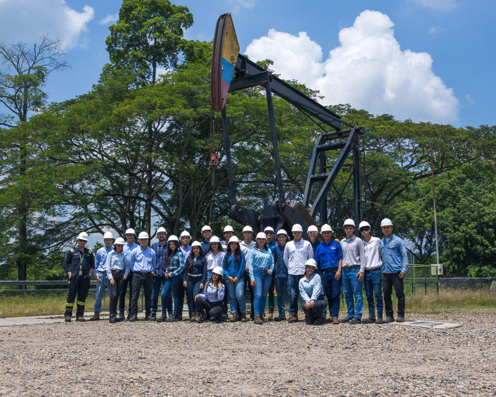 Estudiantes de Ingeniería de Petróleos visitaron el Campo Casabe de Ecopetrol 