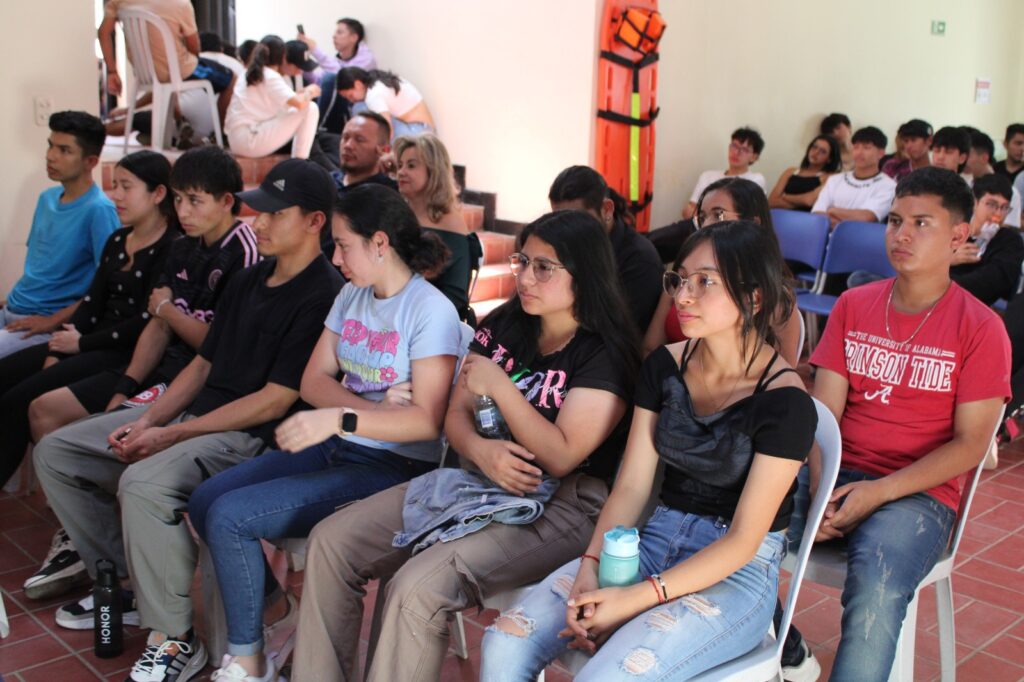 Estudiantes de la Sede UIS Málaga en los foros de los candidatos a las representaciones estudiantiles