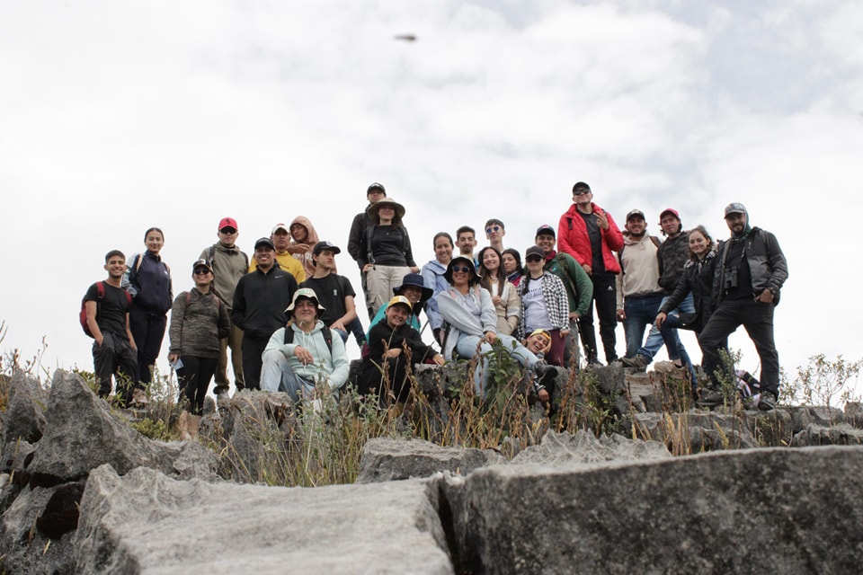 Imágenes estudiantes, profesores y administrativos en el “Rally Crossfit”.