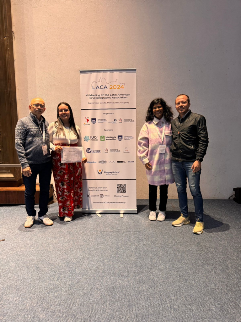 Ely Valeria Sepúlveda Barón, profesor José Antonio Henao,  Kersty Barrios Galvis Y Diego Hernández, en el VI Latin American Crystallographic Association Meeting (VI LACA). 