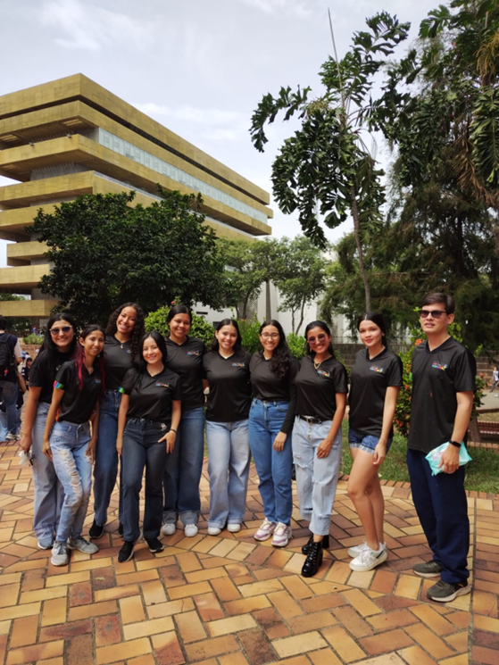 Jefersson Mendoza Serrano, María José Cabeza Herrera, Angy Juliana Pineda Torres, Laura Quiñonez, Natalia Patiño, Ashly Karolyna Puello, Valentina Rodríguez, María Fernanda Cely y María Ángel León Robles, integrantes del semillero STEAM+H UIS.