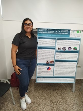 Estudiante UIS, Angely Hernández, durante su participación en evento de semilleros de investigación de la RedCOLSI. 