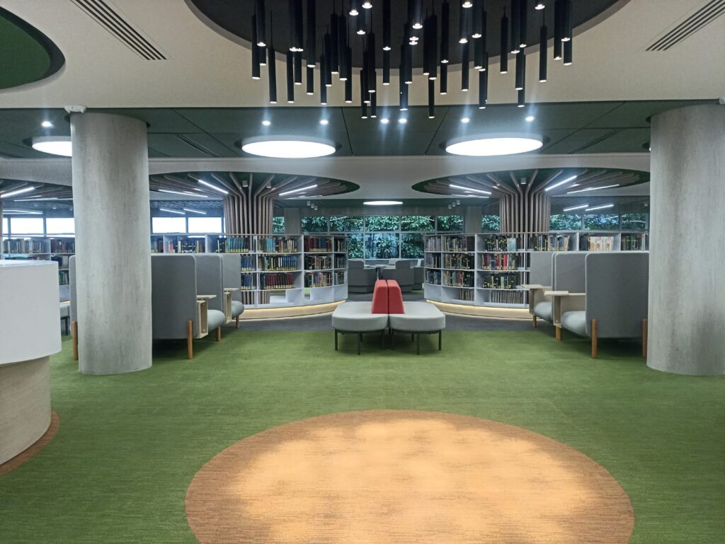 Imagen de la renovada Biblioteca Central de la UIS