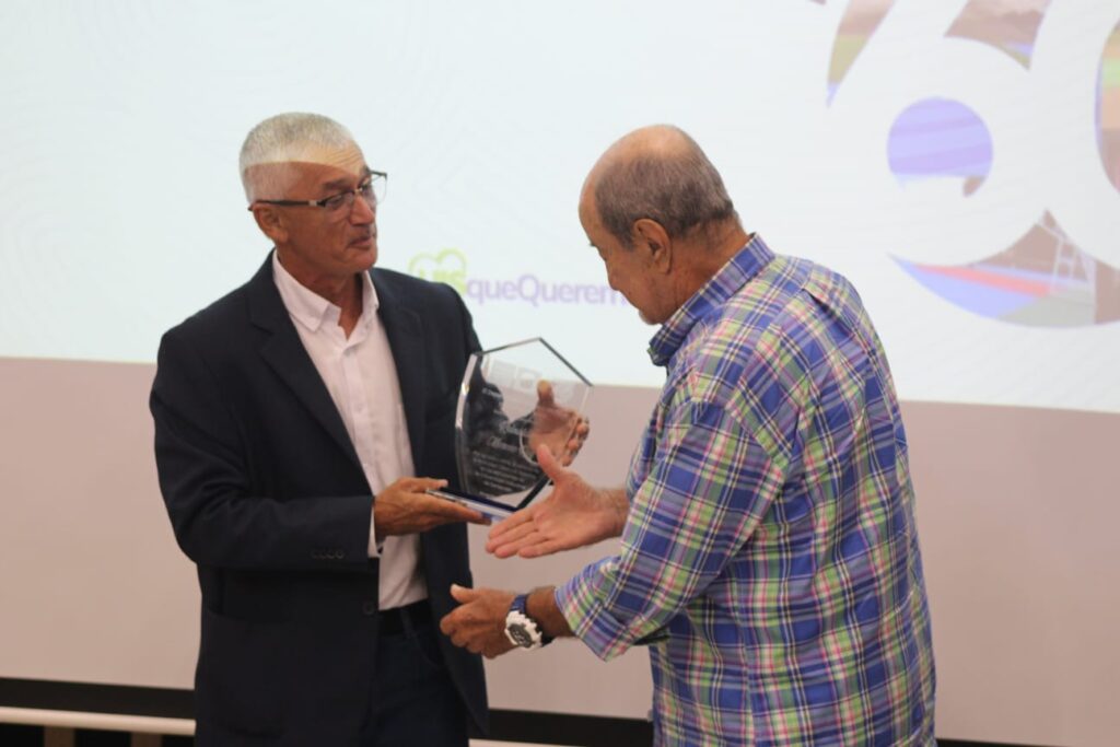 Image showing the recognition of Reinaldo Moreno Rey