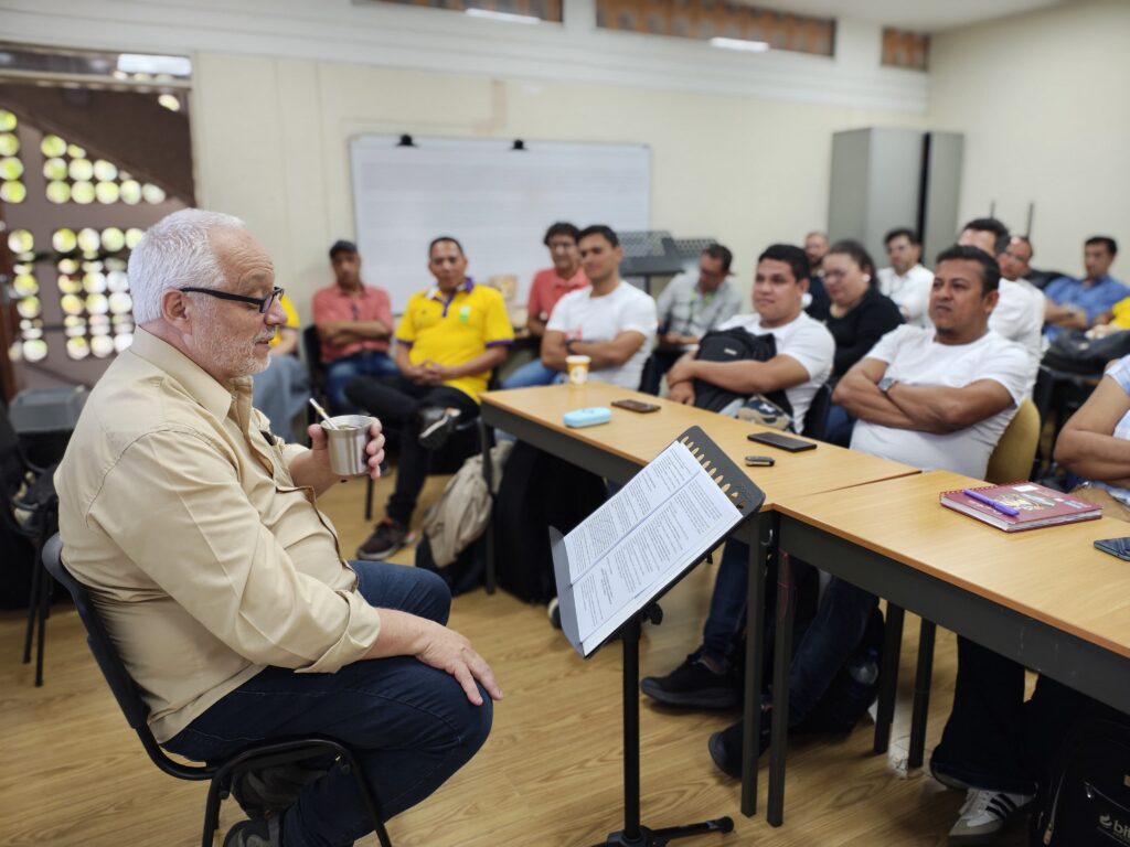 Charla con el maestro argentino Aníbal Héctor García