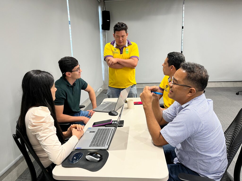 Reunión con los jurídicos de la UIS 