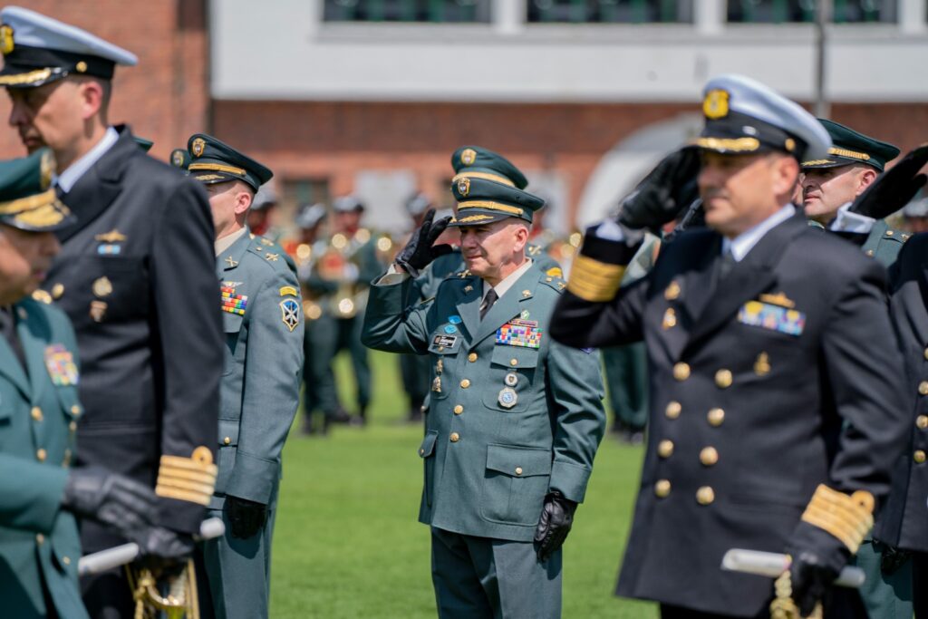 Otro aspecto de la ceremonia de ascenso.