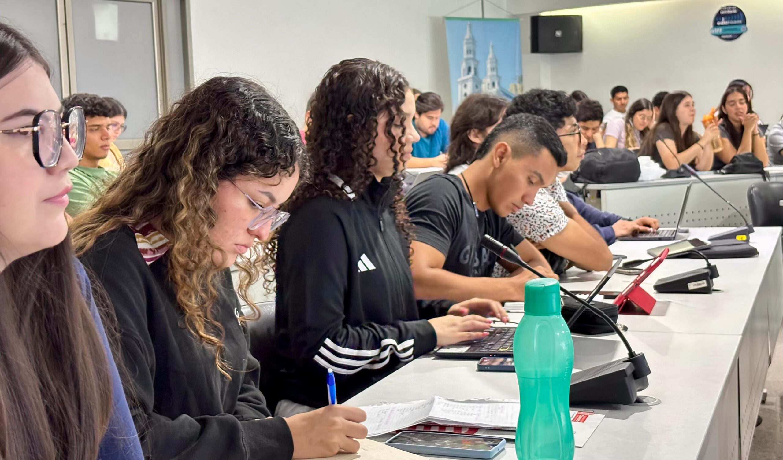 Seminario de Emprendimiento en Tecnologías de la Información en la UIS