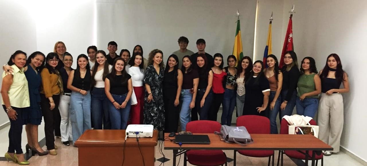 45 nuevos estudiantes ingresan a realizar su práctica profesional en el Consultorio Jurídico y Centro de Conciliación