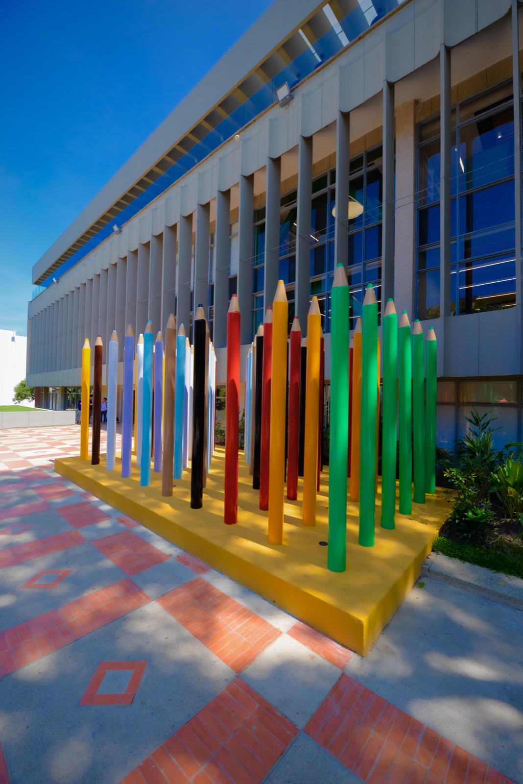 Facade of the UIS Central Library.