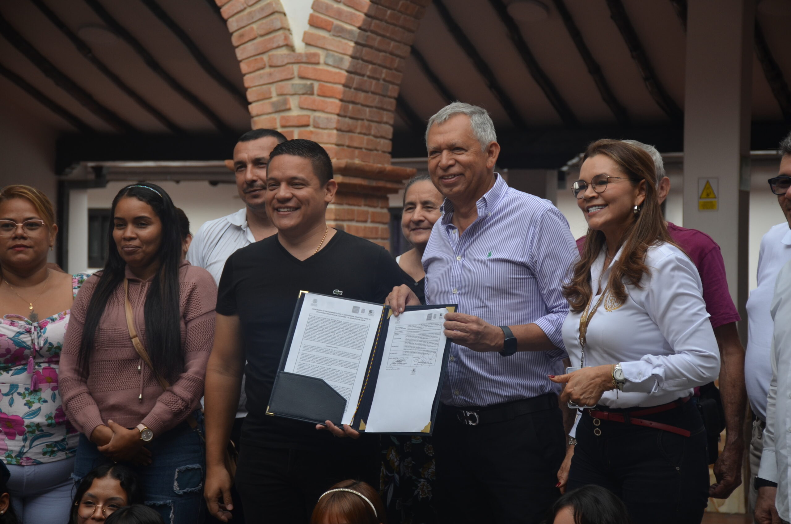 Firma de acuerdo Alcaldía de Girón-UIS