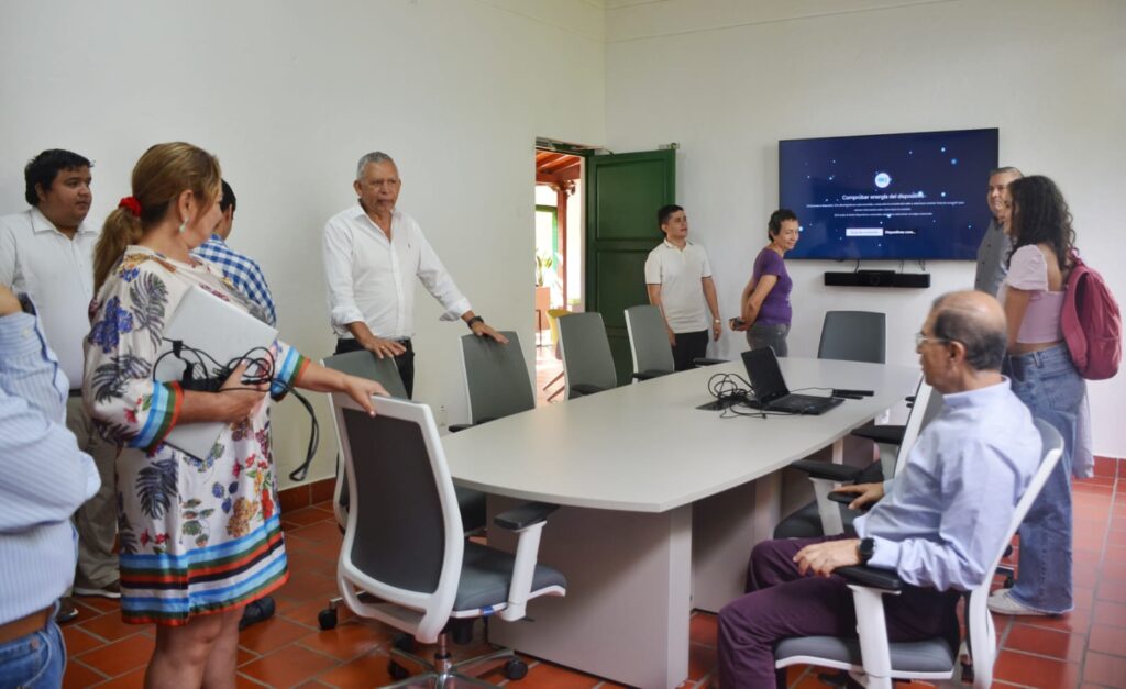 Sala de Juntas Casa de los Egresados