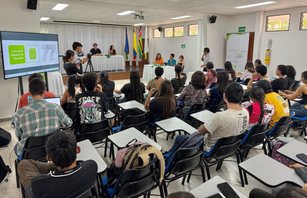 candidatos del comité presentaron sus propuestas a estudiantes de la Sede UIS Socorro