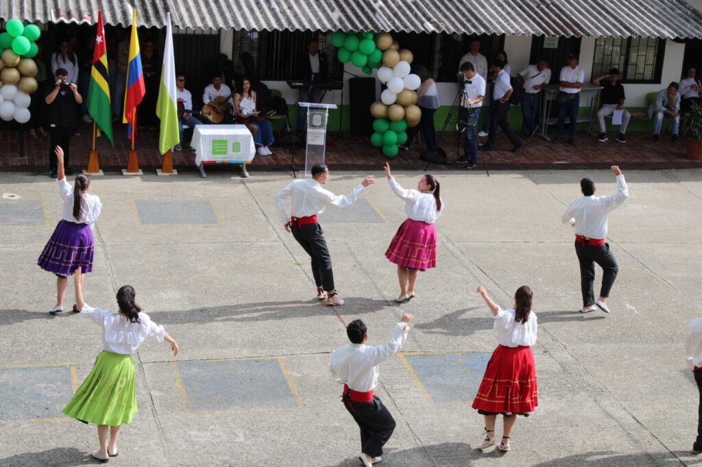 Grupo de danzas Zambomba 