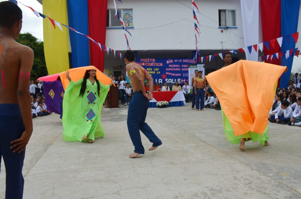 Grupo de Danzas Colegio La Salle - Ocaña