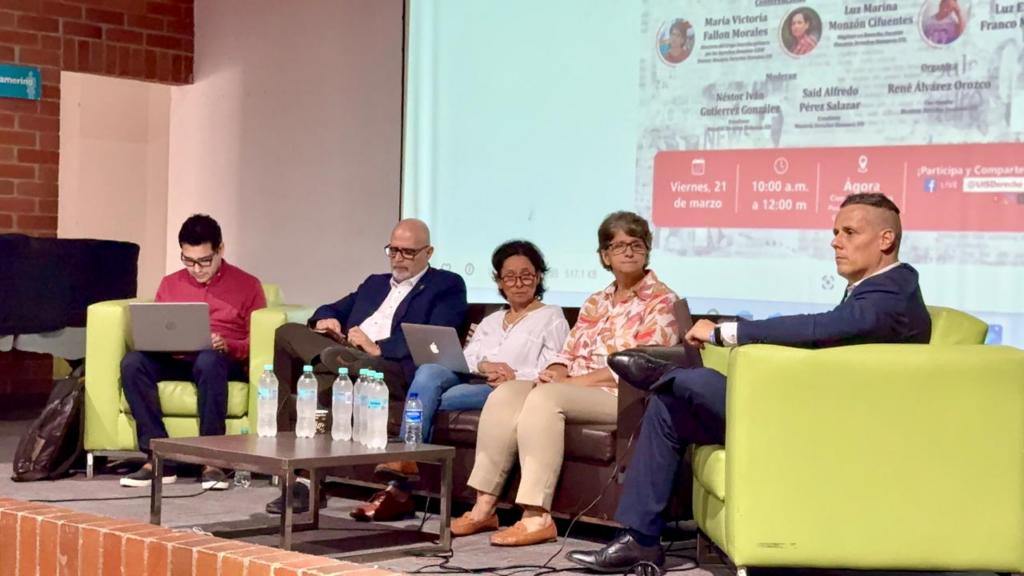 Panel de expertos al conversatorio “La Escombrera de Medellín"