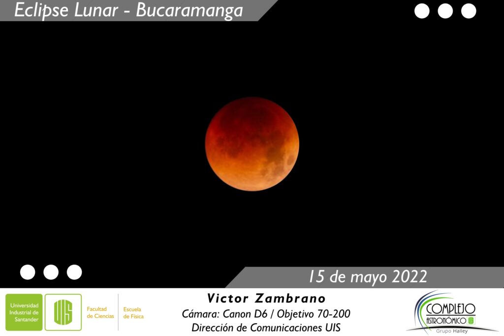 Imagen que muestra la luna roja durante un eclipse de 2021.