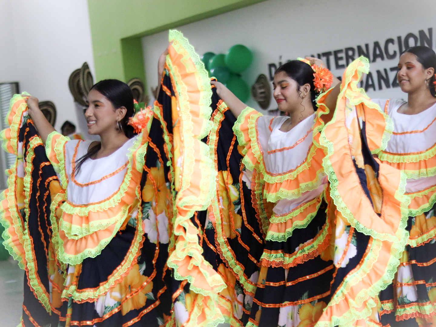 Imagen que muestra un baile como parte de la celebración del Día Internacional de la Danza