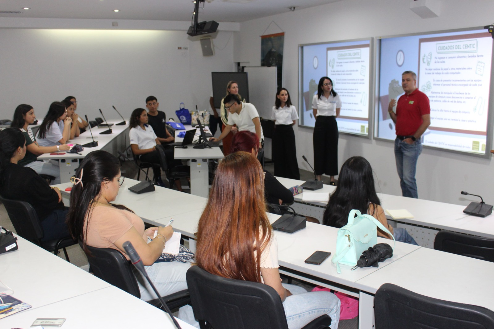 Jornada de Reclutamiento a ingenieros químico UIS por la empresa Quala