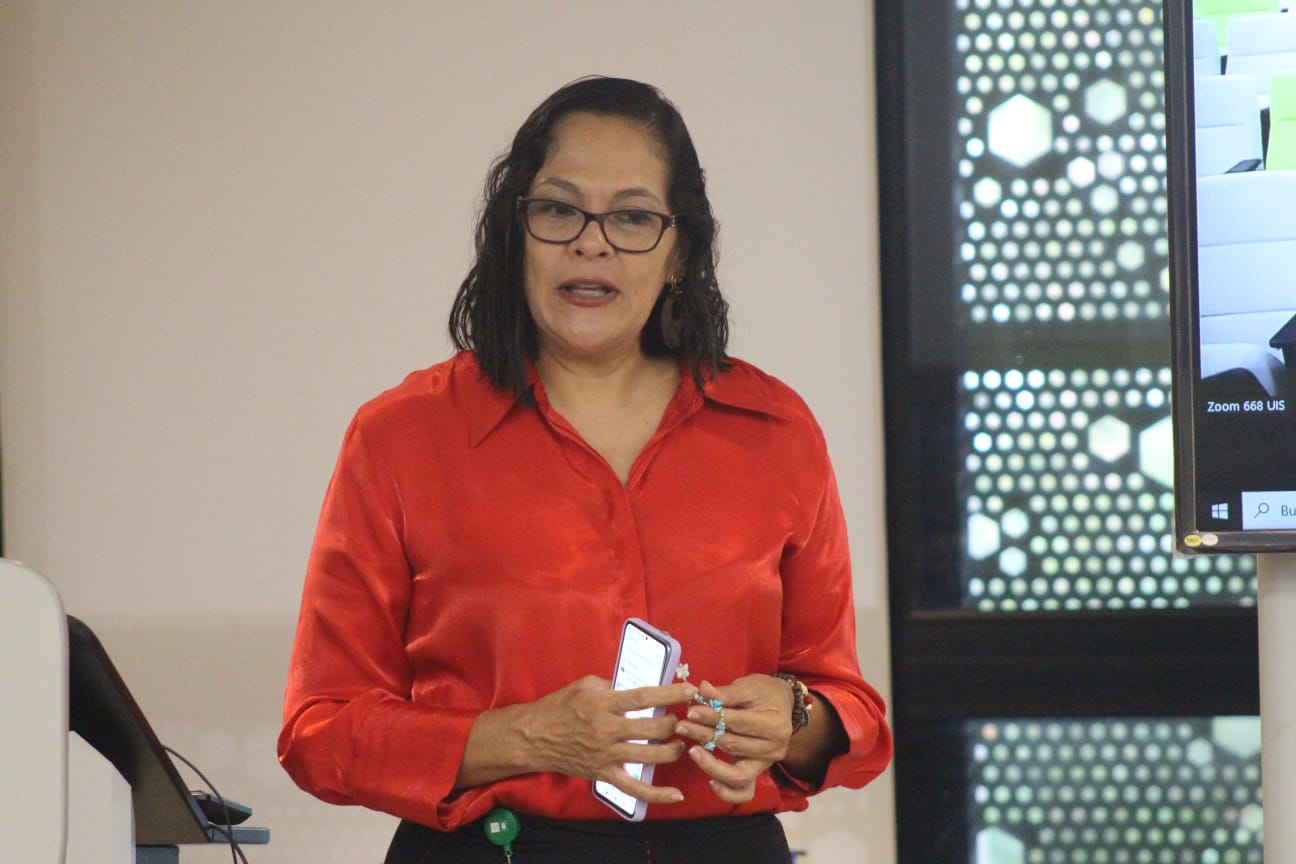 Imagen de la profesora Adriana Lizcano