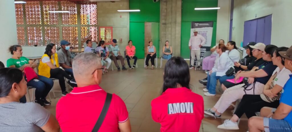 Grupo de personas participantes de la Semana Internacional del Detenido Desaparecido
