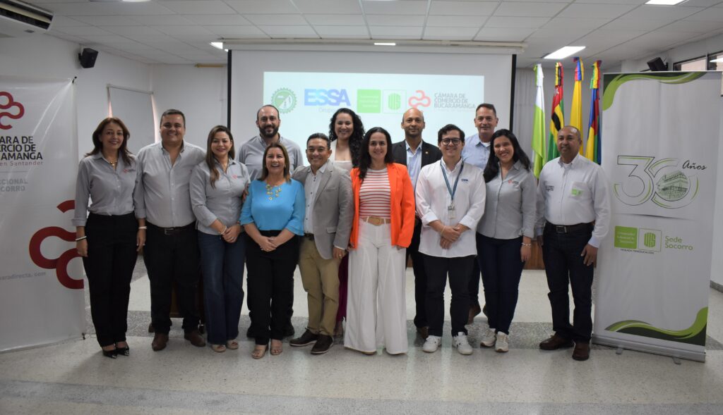 Representantes de las empresas aliadas: UIS, Cámara de Comercio de Bucaramanga y Electrificadora de Santander.